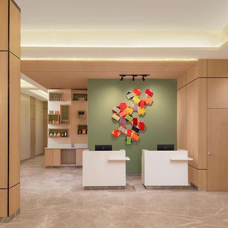 Hilton Garden Inn Surat City Centre Экстерьер фото