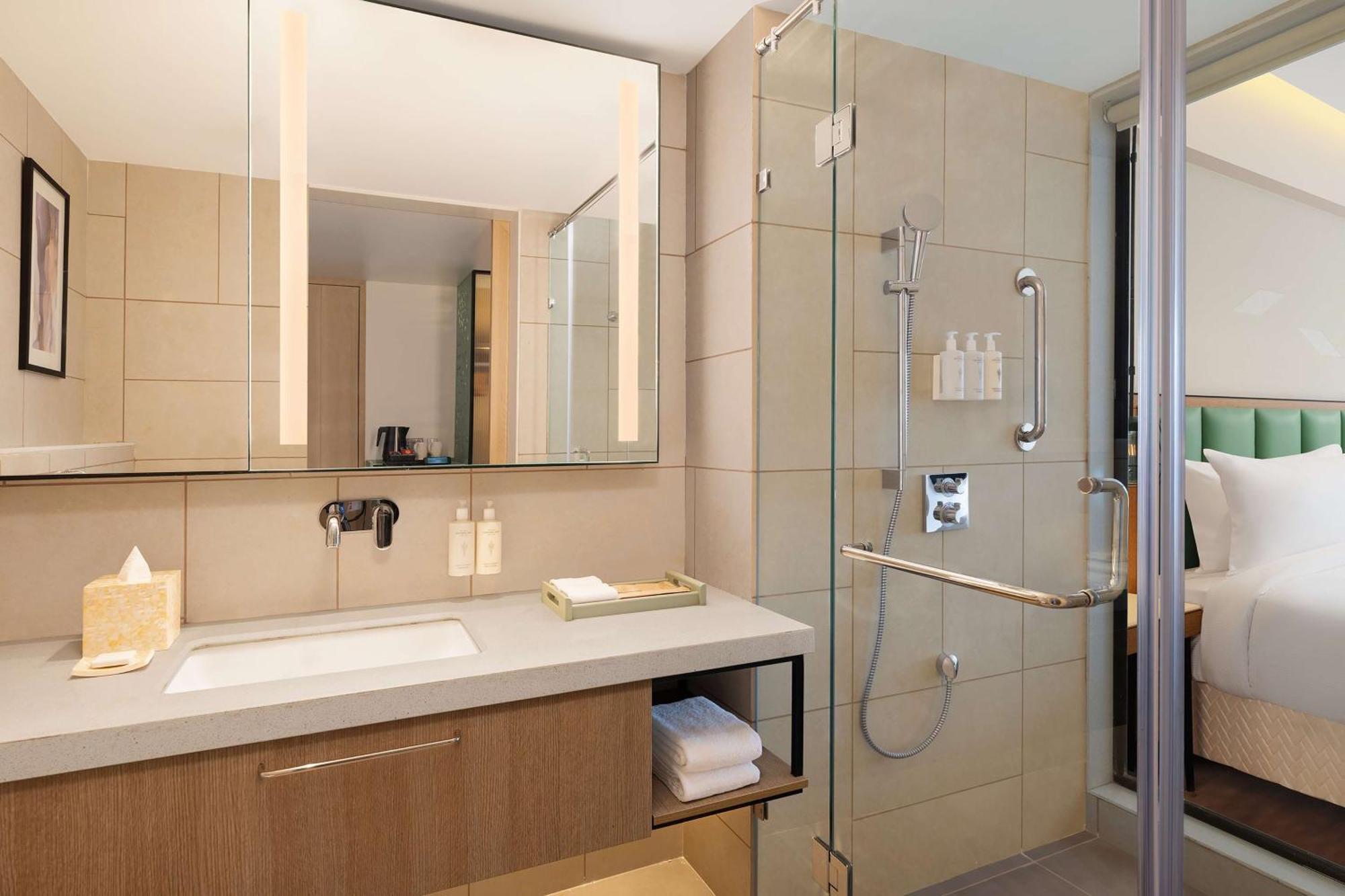 Hilton Garden Inn Surat City Centre Экстерьер фото