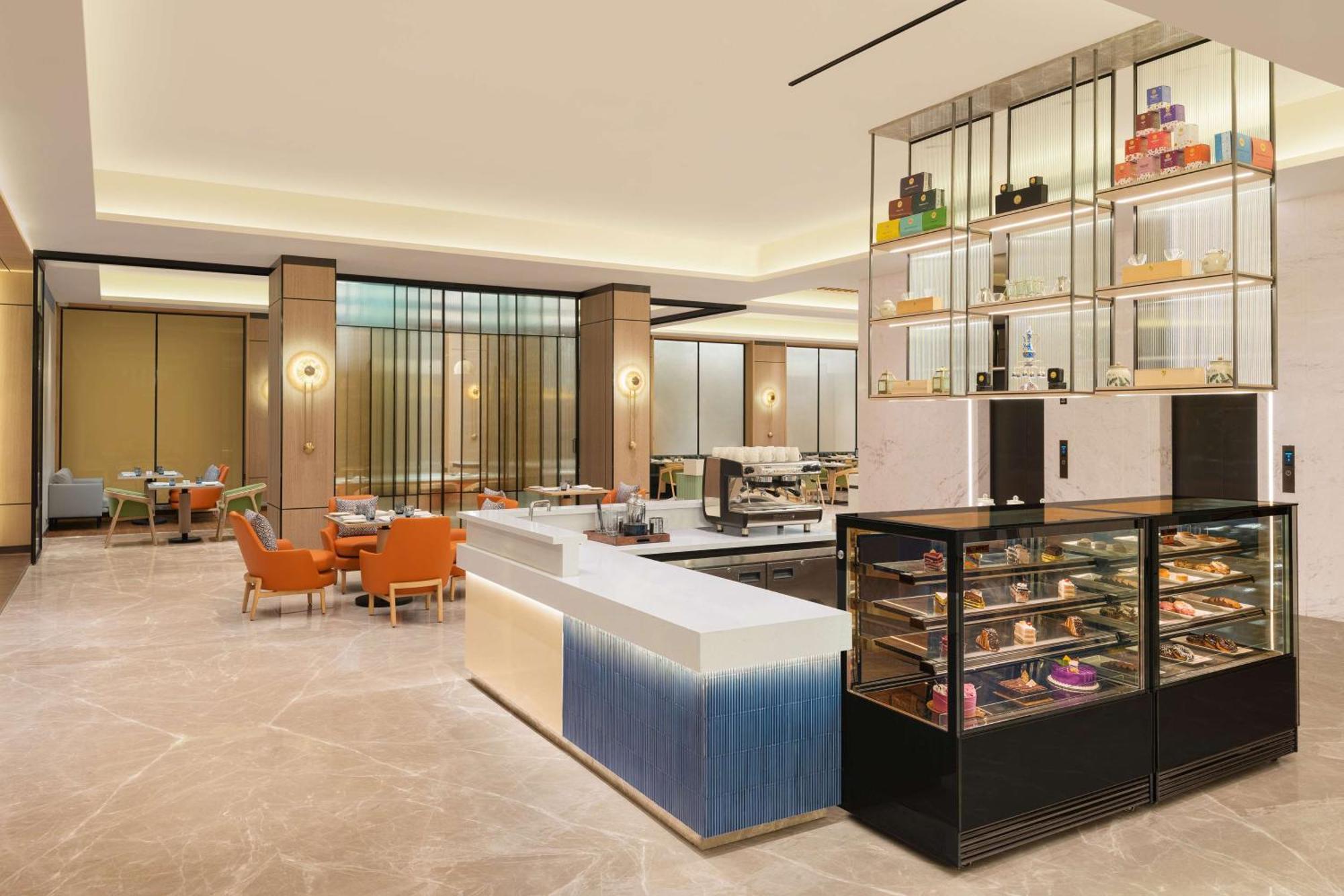 Hilton Garden Inn Surat City Centre Экстерьер фото